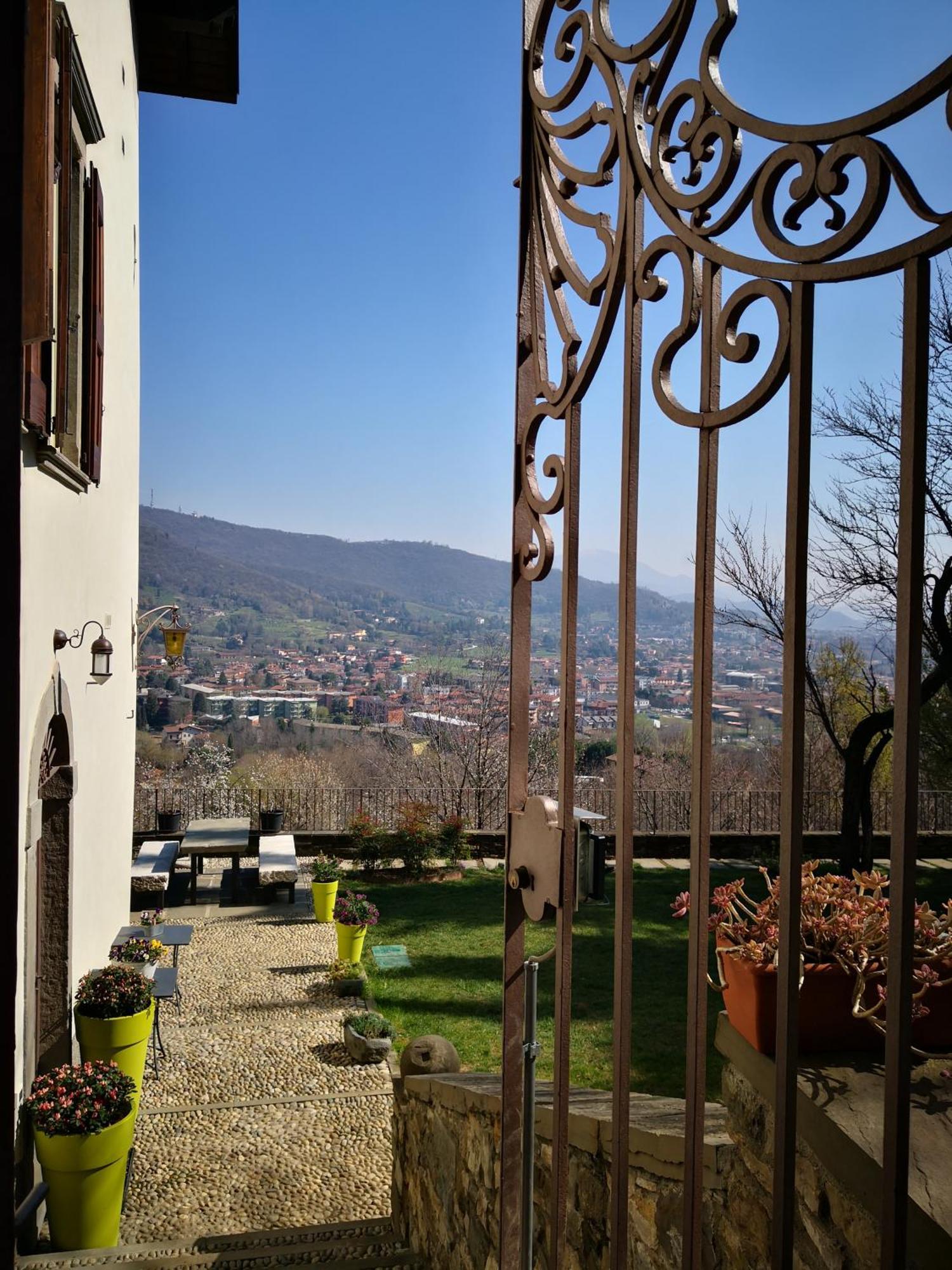 B&B Dimora Delle Donnole Bergamo Alta מראה חיצוני תמונה