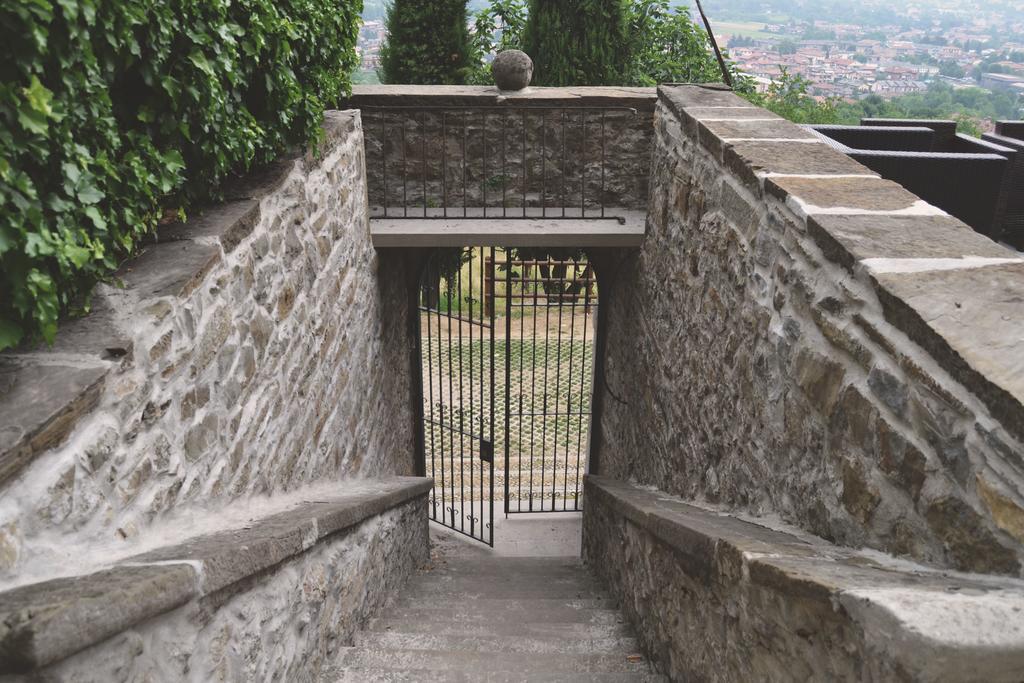 B&B Dimora Delle Donnole Bergamo Alta מראה חיצוני תמונה
